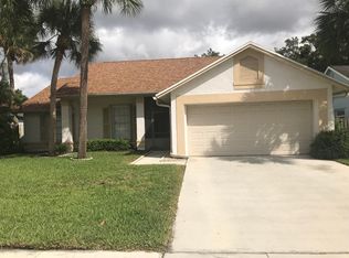 9947 Cross Pine Ct, Lake Worth, FL 33467