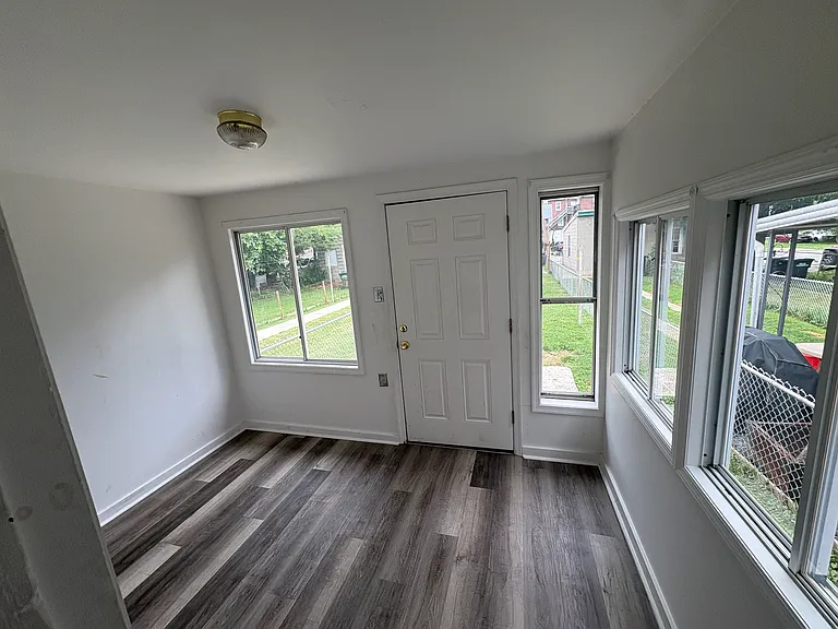 231 Charles St — Photo 6