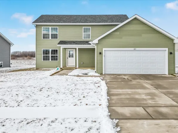 611 Apple Valley Rd, Harvard, IL 60033