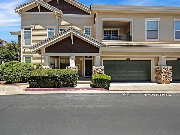 3rd image of 2882 Brighton Beach Way #44