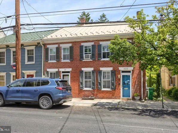 223 S Pitt St, Carlisle, PA 17013
