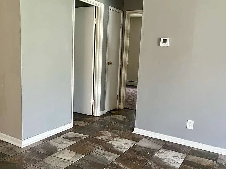 2400 Light Rd — Photo 4