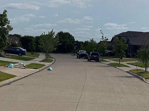 5th image of 2914 Rosemount Ln