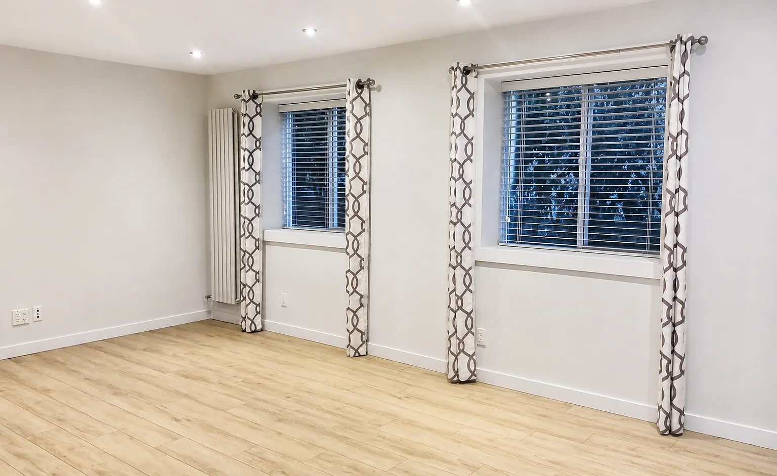 2 bed, 700 sqft, $2,250 — Photo 3