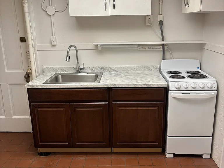 725 N Corona St #6 — Photo 6