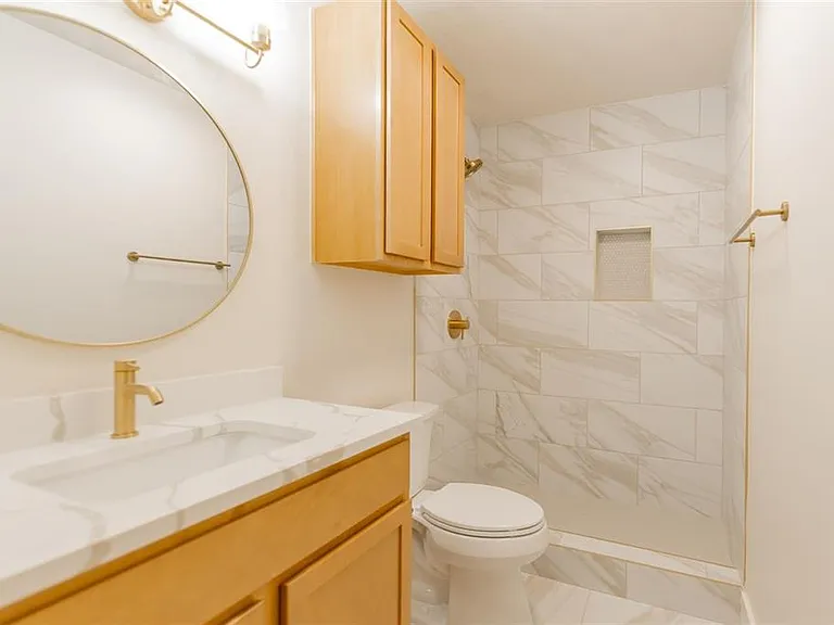 705 W Highpoint Dr #C — Photo 11