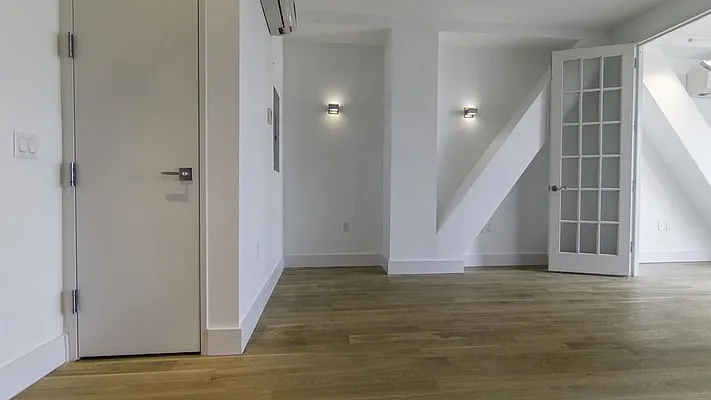 Rented by Nooklyn NYC LLC | media 93