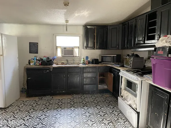 4589 Mount Carmel Rd, Camden, TN 38320