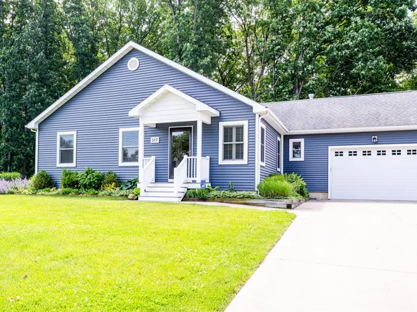 517 E Clay St, New Buffalo, MI 49117