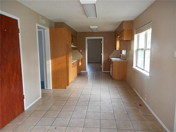 3rd image of 4041 County Road 2307