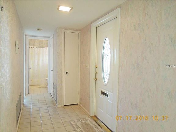 4th image of 5491 Riverbluff Cir #V-22