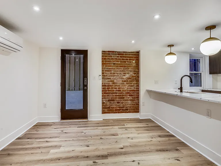 1855 Mintwood Pl NW #4 — Photo 6
