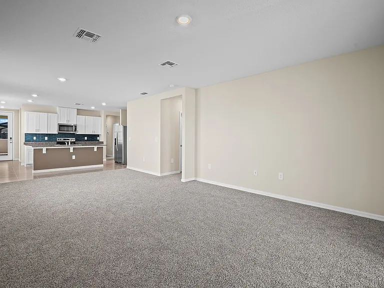 520 Kennedy Dr — Photo 24