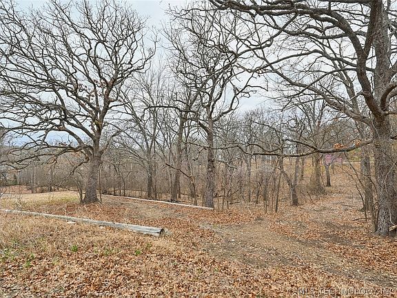 5th image of S 18th St