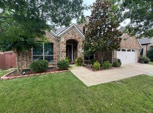 303 Dorset Ct, Roanoke, TX 76262