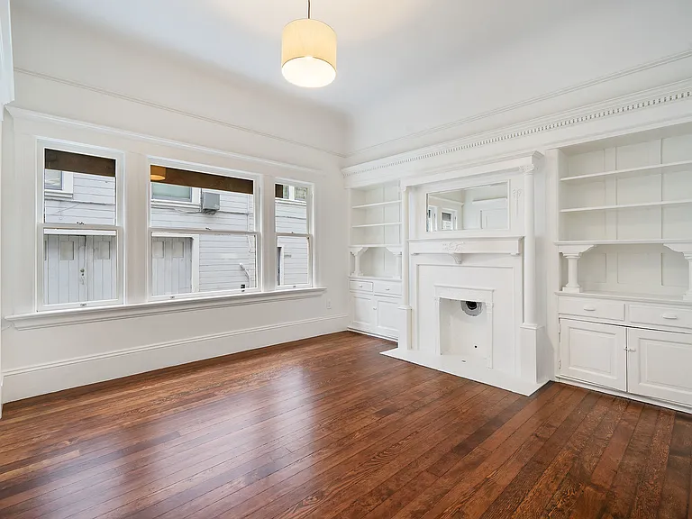 547 Union St — Photo 1