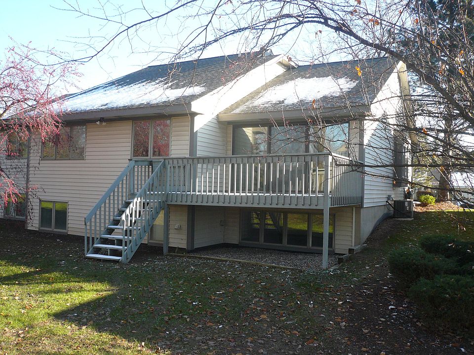 2nd image of 2715 Mulford Dr SE