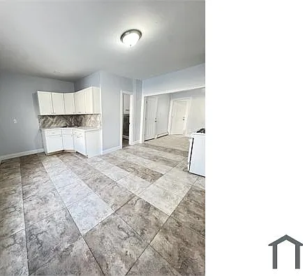 47 Van Duzer St #2