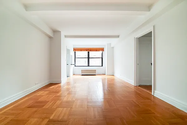 Rented by Warburg | media 6