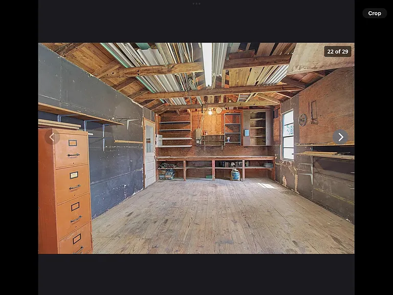 2337 N Austin Ave — Photo 14
