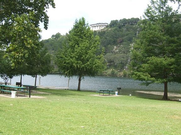 Lake Hills Community Park is only 2 blocks away