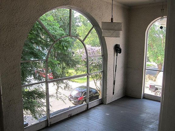 2nd image of 2314 Audubon St