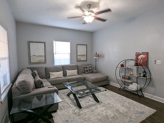 3rd image of 729 W Georgia St #1