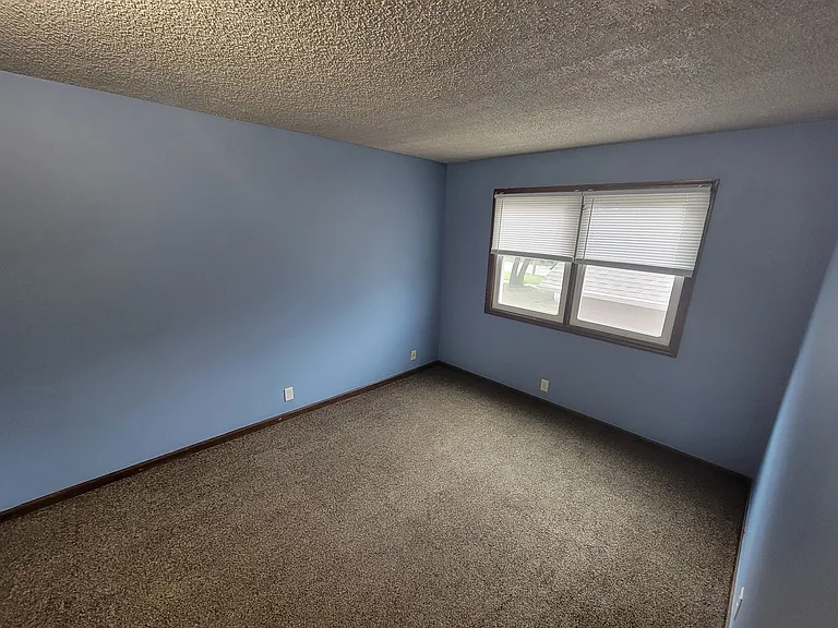 1133 B St #4 — Photo 12