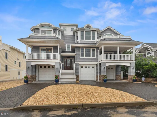 115 E Virginia Ave, Brant Beach, NJ 08008