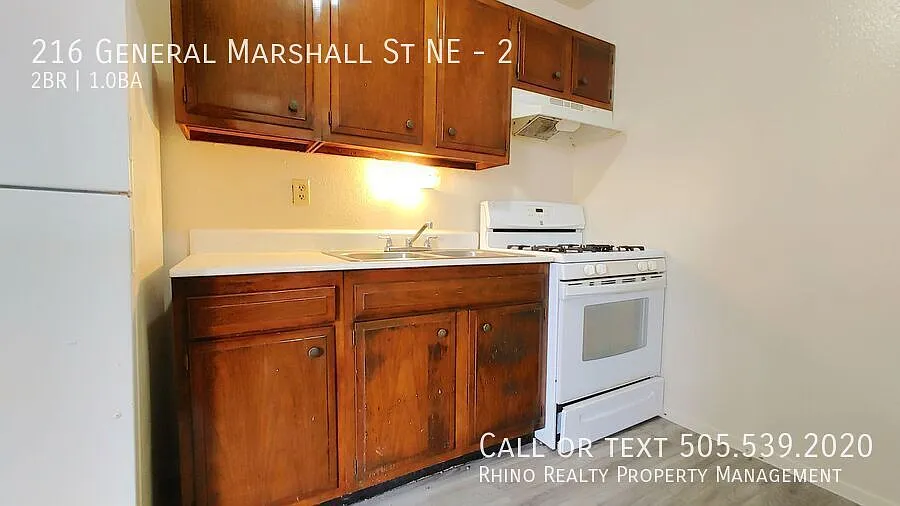 1/2 Off 1st Months Rent! Spacious 2 Bed 1 Bath Near Los Altos Golf Course! — Photo 3