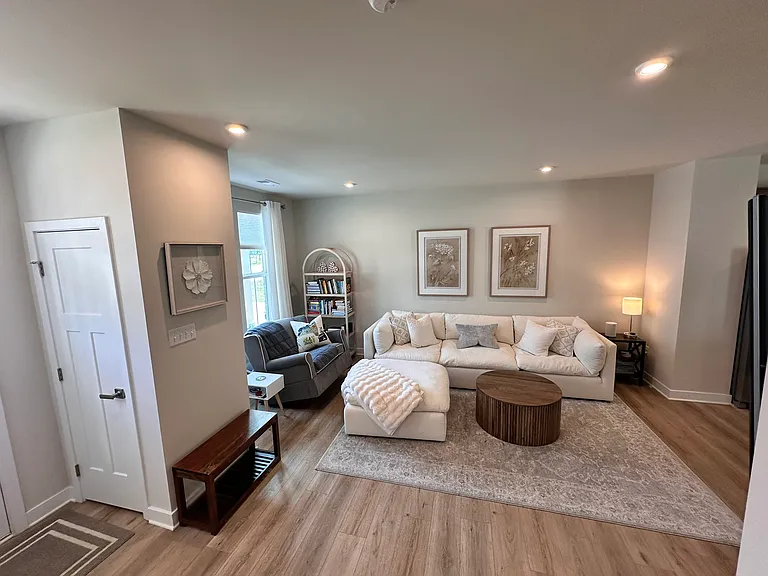402 Big Woods Dr — Photo 4