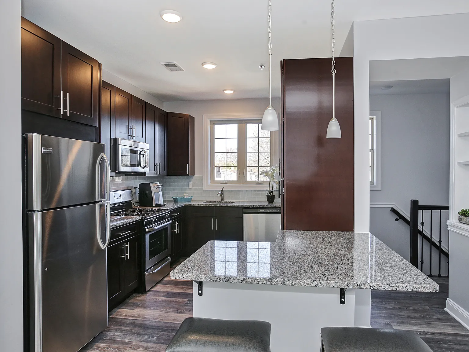 Gramercy Townhomes - 201 — Photo 2