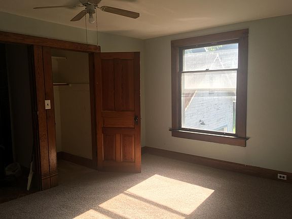 3rd image of 4 E Burgess St #B