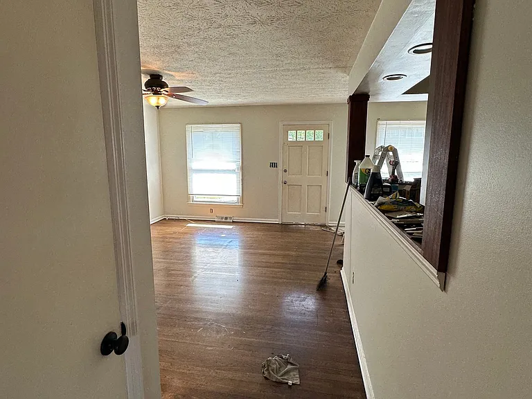 1244-1246 Alexandria Dr #B — Photo 5