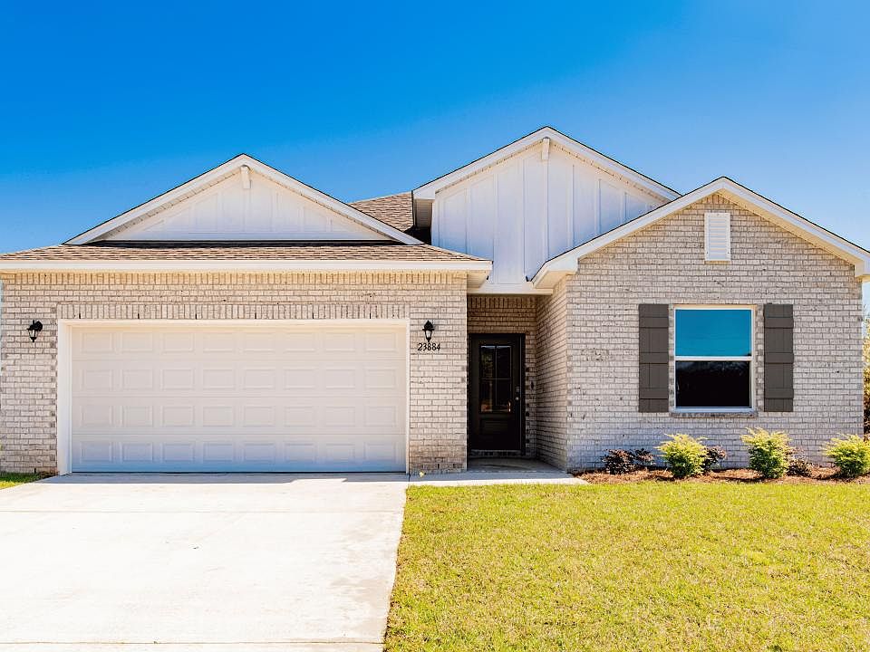 The choice is yours at Foley Pointe! You select your home, homesite and finishes.