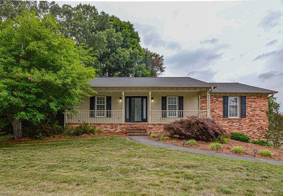 1st image of 804 Newington Dr