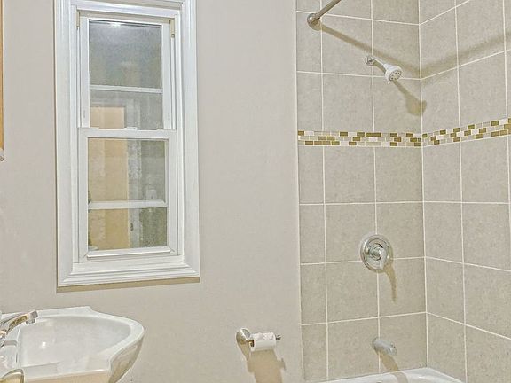 5th image of 235 E 115th St #2