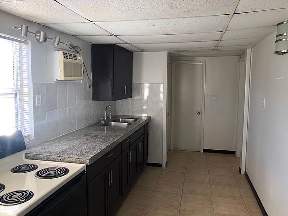 3rd image of 2017 Flagler St APT C