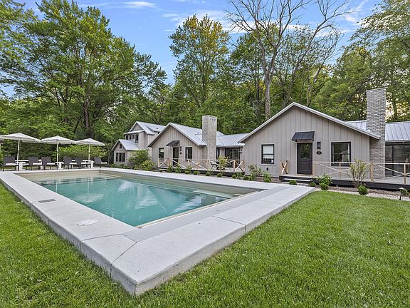 4th image of 10222 Town Line Rd #A-b