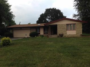24419 Elmhurst Dr, Elkhart, IN 46517