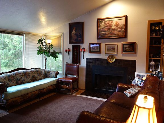 3rd image of 5801 NE Voyage Ave APT 34
