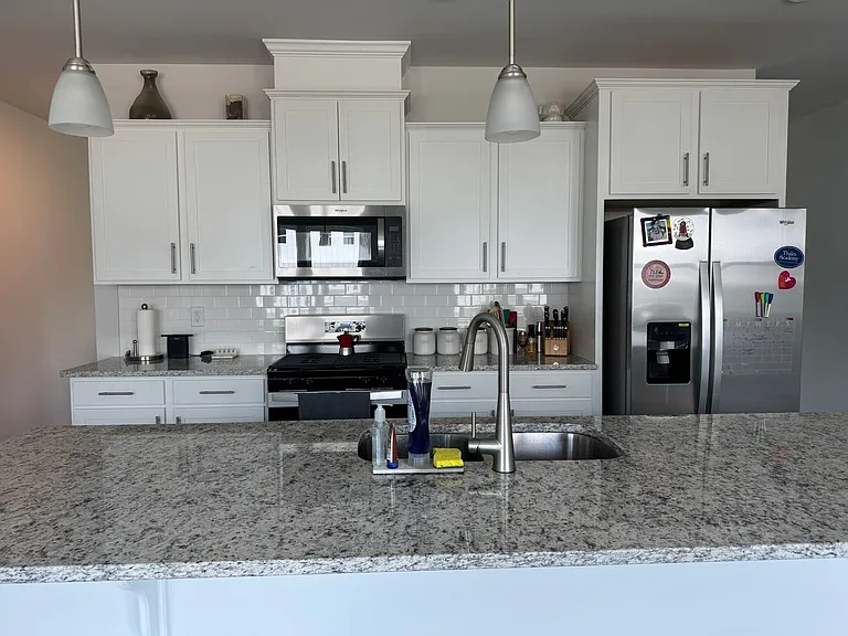 1502 Tamarisk Ln — Photo 6