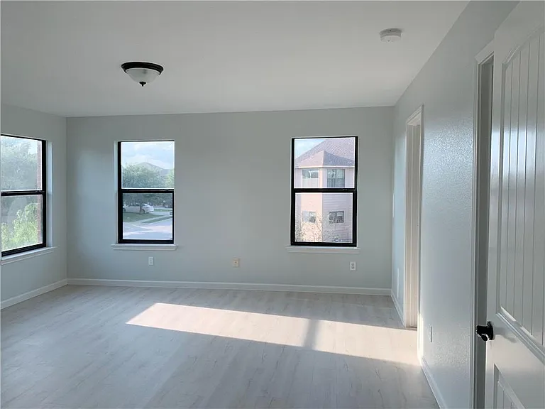 2101 Sage Canyon Dr — Photo 35