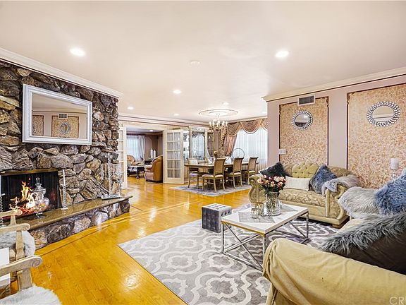 5th image of 12522 Archwood St