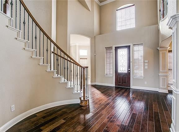 2nd image of 6812 Canyon Meadow Dr