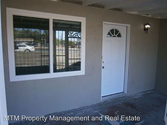 3rd image of 1515 Skyline Dr #A