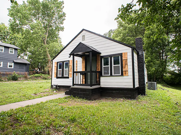 5032 S Benton Ave — Photo 3