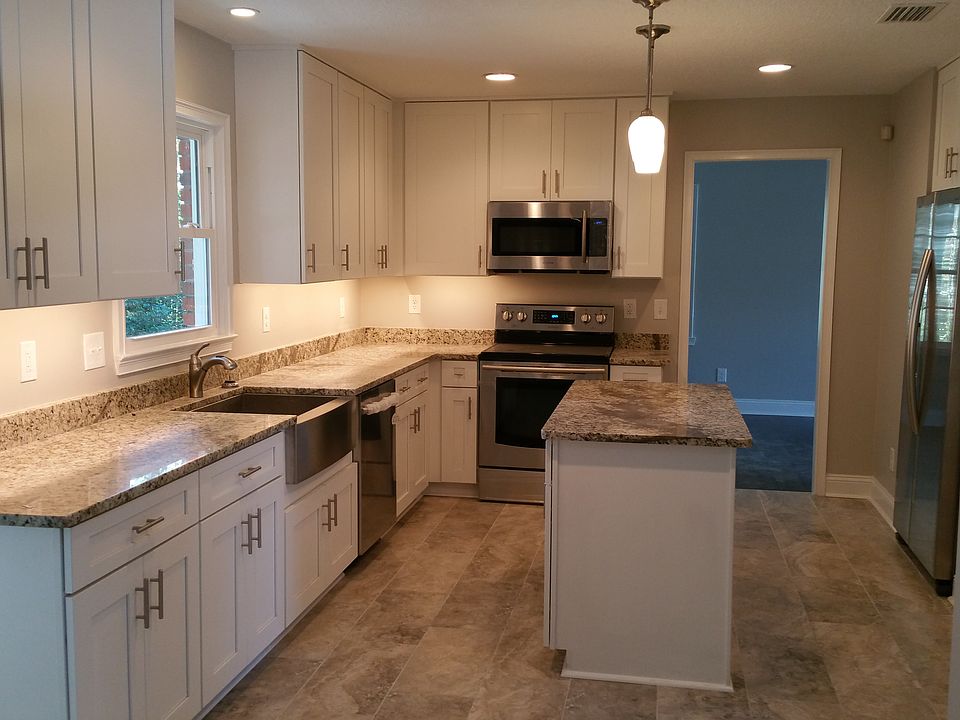 1st image of 2936 Amellia Dr