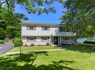 16 Alcrest Ave, Budd Lake, NJ 07828