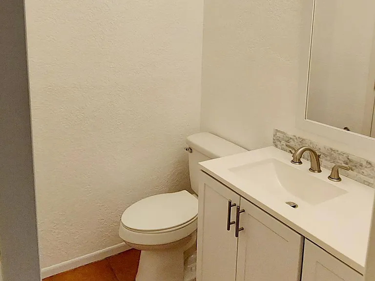 1345 Branson Ave #1A — Photo 7